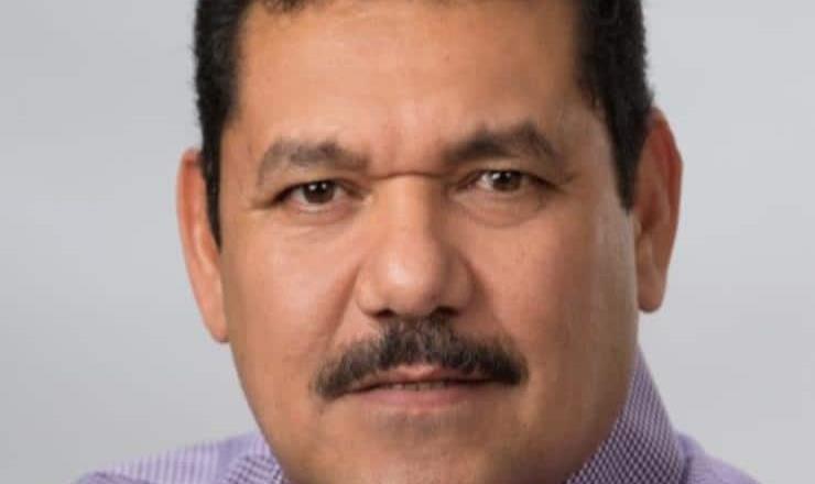 Javier May se va a quedar: AMLO; no acepta su renuncia
