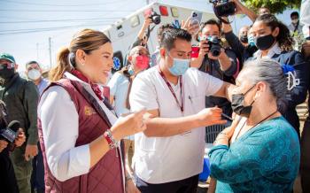 Invita Gobernadora Marina Del Pilar a vacunarse contra enfermedades estacionales