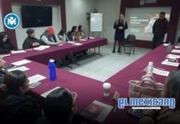 Entrega gobierno de Claudia Agatón claves catastrales a más de 100 familias de Maneadero