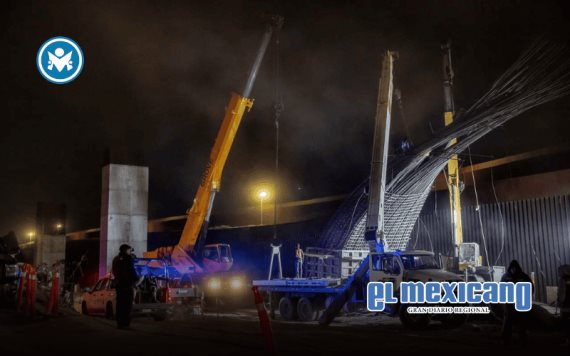 Tras colapso, trabajadores reparan columna dañada de Viaducto Elevado