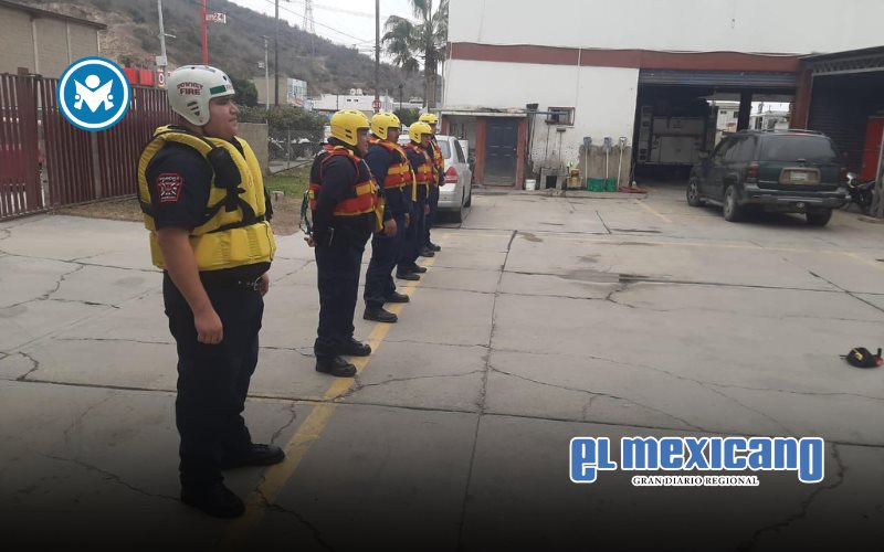 Bomberos de Ensenada se capacitan en "Operativo en lluvia"