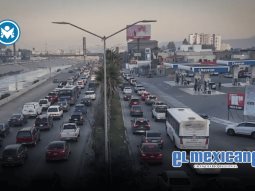 Socavón ralentiza tráfico en la vía rápida