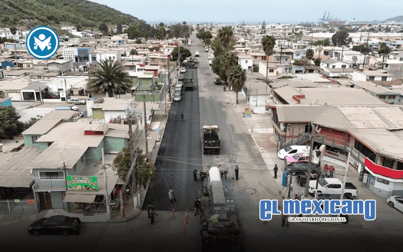 Rehabilitan calle Río Plata en Valle Dorado con mezcla asfáltica