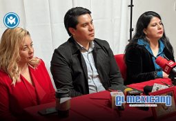 Rehabilitan calle Río Plata en Valle Dorado con mezcla asfáltica