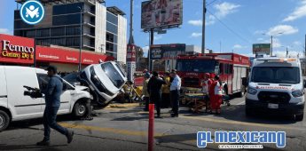 Choque múltiple en Zona Río deja a una persona prensada