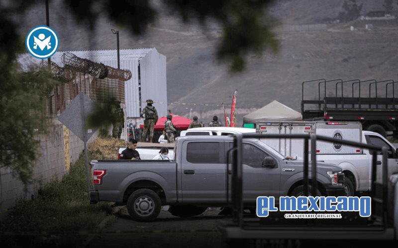 Hallan cuerpo con mensaje amenazante en colonia Ojo de Agua