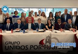 Celebra el Regidor Miguel Loza a madres en su día Celebra el Regidor Miguel Loza a madres en su día