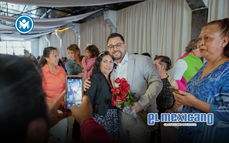 Celebra el Regidor Miguel Loza a madres en su día Celebra el Regidor Miguel Loza a madres en su día