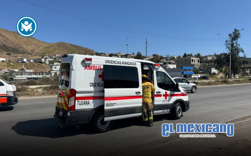 Tráiler impactó a jóvenes en motocicleta en el bulevar 2000