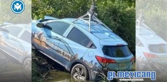 Pobladores de Acapulco apedrean vehículo de Google por pensar que atraía huracanes Pobladores de Acapulco apedrean vehículo de Google por pensar que atraía huracanes