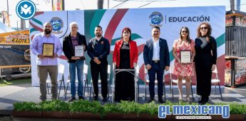 Reconoce gobierno de Claudia Agatón a docentes ensenadenses en su día Reconoce gobierno de Claudia Agatón a docentes ensenadenses en su día