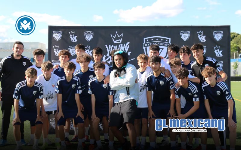 Myke Towers y David Villa unen fuerzas para transformar la vida de jóvenes en cuatro países Myke Towers y David Villa unen fuerzas para transformar la vida de jóvenes en cuatro países