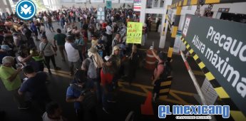 CNTE paraliza el AICM por cinco horas; prometen más protestas