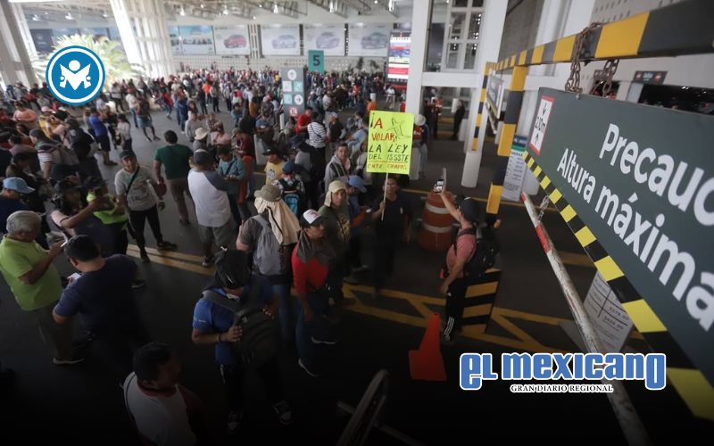 CNTE paraliza el AICM por cinco horas; prometen más protestas CNTE paraliza el AICM por cinco horas; prometen más protestas