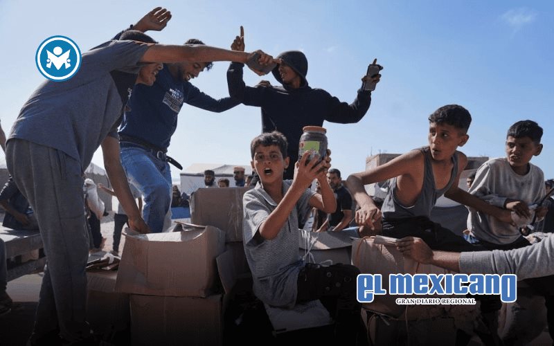 Al menos un muerto y 48 heridos por disparos durante reparto de comida en Gaza Al menos un muerto y 48 heridos por disparos durante reparto de comida en Gaza