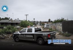 Hallan cuerpo maniatado y envuelto en cobija negra en el bulevar 2000