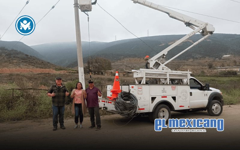 Atiende Gobierno de Ensenada petición de colocación de luminarias en colonia San Salvador Atiende Gobierno de Ensenada petición de colocación de luminarias en colonia San Salvador