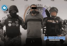 Bernardo Bátiz es abucheado durante ceremonia de jueces jubilados