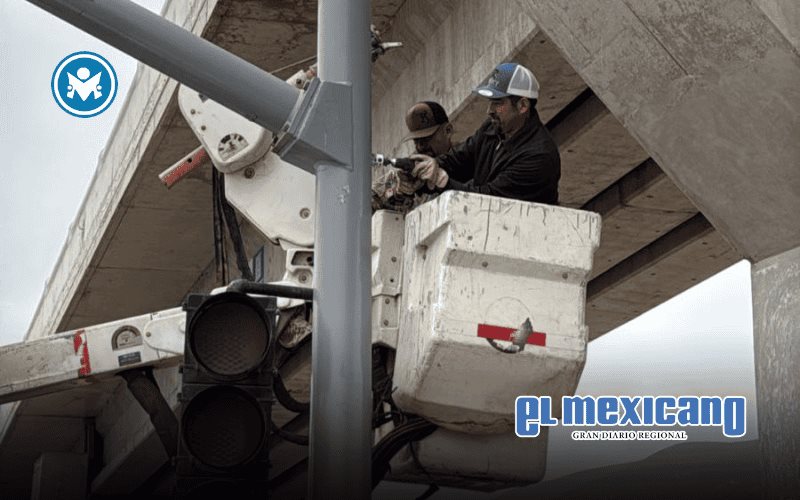 Renuevan semáforos en Ensenada para mejorar la seguridad vial