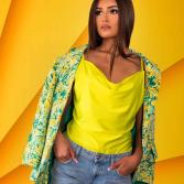 ¡Mucho color y accesorios!