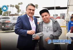 Trabajan cuadrillas municipales en pintado de cruces peatonales