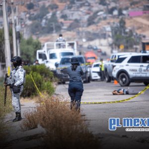 Hallan cadáver esposado en la carretera Tijuana–Tecate