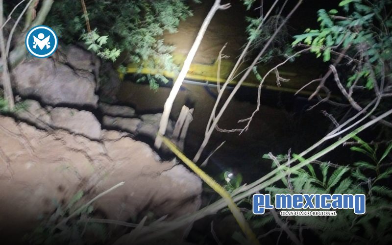Autobús de la línea Oro cae a río en Guerrero dejando 16 personas lesionadas