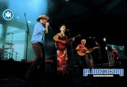 Annasofia deslumbra en su debut en el LAMC 2025 con un emotivo set acústico