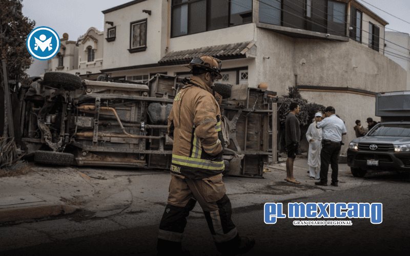 Falla en frenos provoca volcadura de pick-up en Santa Fe 5ta Sección Falla en frenos provoca volcadura de pick-up en Santa Fe 5ta Sección