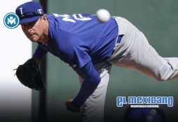 Porrista queda noqueada al ser golpeada por un bate en un partido