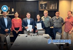 Celebra Liceo UDCI ceremonia de graduación con 115 egresados