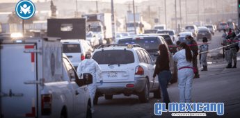 Hallan dos cuerpos embolsados en camioneta abandonada en colonia Ojo de Agua