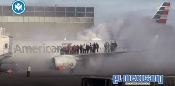 Evacúan vuelo de American Airlines en Denver tras incendio en el tren de aterrizaje