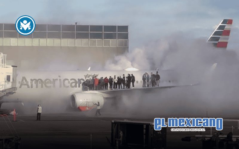 Evacúan vuelo de American Airlines en Denver tras incendio en el tren de aterrizaje Evacúan vuelo de American Airlines en Denver tras incendio en el tren de aterrizaje