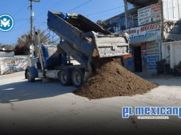 Rehabilitan más de 20 calles de terracería en colonias suburbanas de Ensenada