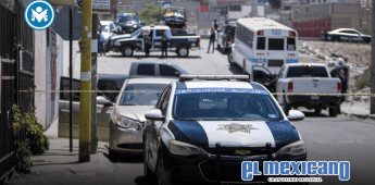 Hallan tres cuerpos en vehículo abandonado en Villas del Real