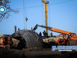 Rescatan a dos trabajadores tras colapso en construcción de viaducto elevado