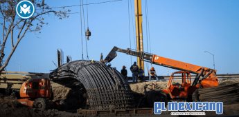 Rescatan a dos trabajadores tras colapso en construcción de viaducto elevado