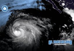 Balean e incendian casa de alcaldesa de Queréndaro en ataque criminal armado