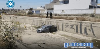 Cuatro menores detenidos tras persecución y volcadura en puente Santa María