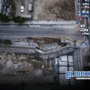 Atendió Gobierno Municipal el colapso de una estructura en la Zona Centro Atendió Gobierno Municipal el colapso de una estructura en la Zona Centro