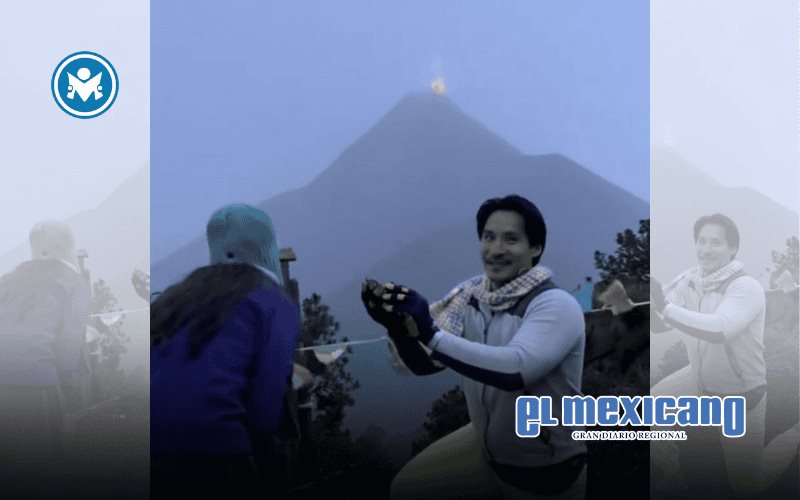 Propuesta de matrimonio frente al volcán Acatenango culmina con espectacular erupción Propuesta de matrimonio frente al volcán Acatenango culmina con espectacular erupción