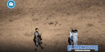 Hallan a hombre esposado asesinado en camino vecinal