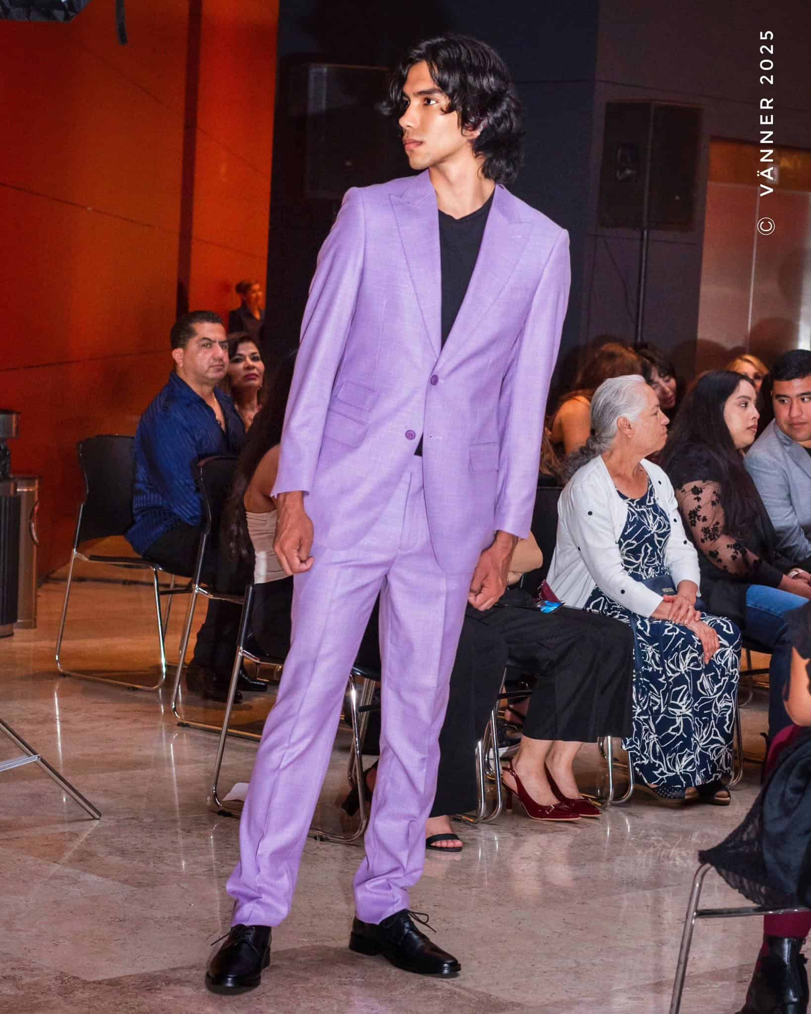 Juan de Marcia: Diseñador de trajes sastre Juan de Marcia: Diseñador de trajes sastre