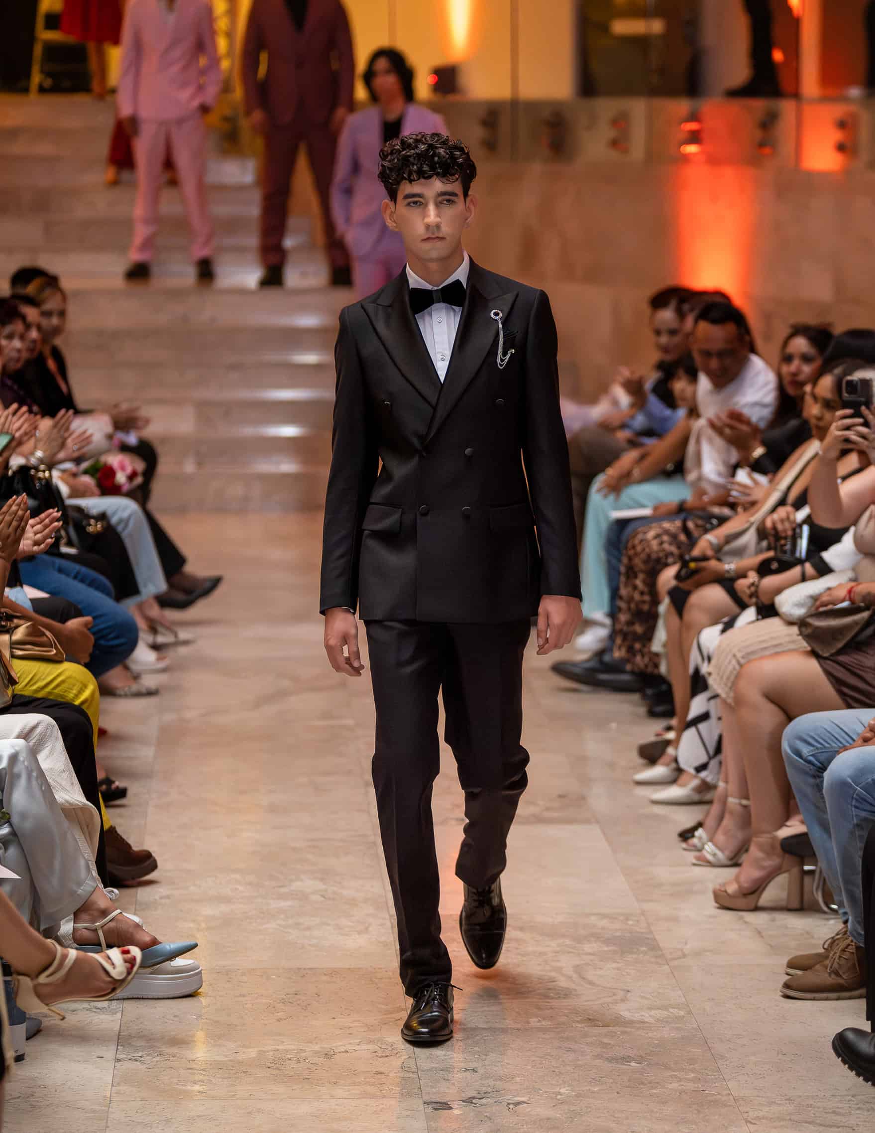 Juan de Marcia: Diseñador de trajes sastre Juan de Marcia: Diseñador de trajes sastre