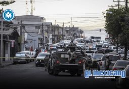 Turista desarma a policía en Tequila y dispara al suelo