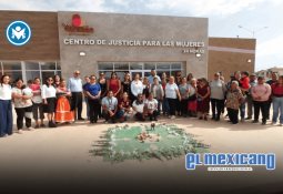 Fuerte incendio forestal bloquea la carretera Ensenada-Ojos Negros