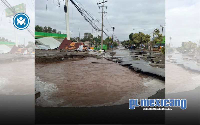 Fuga de aguas negras provoca socavón