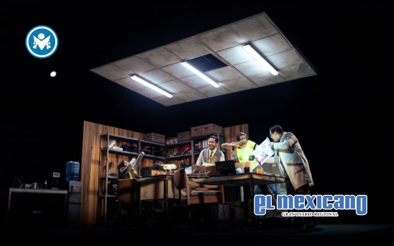 El absurdo existencial que se esconde en una oficina es retratado en la puesta en escena: "Todo está bien"