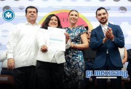 Vecinos denuncian problema con poste de luz en Lomas de Hipódromo Vecinos denuncian problema con poste de luz en Lomas de Hipódromo